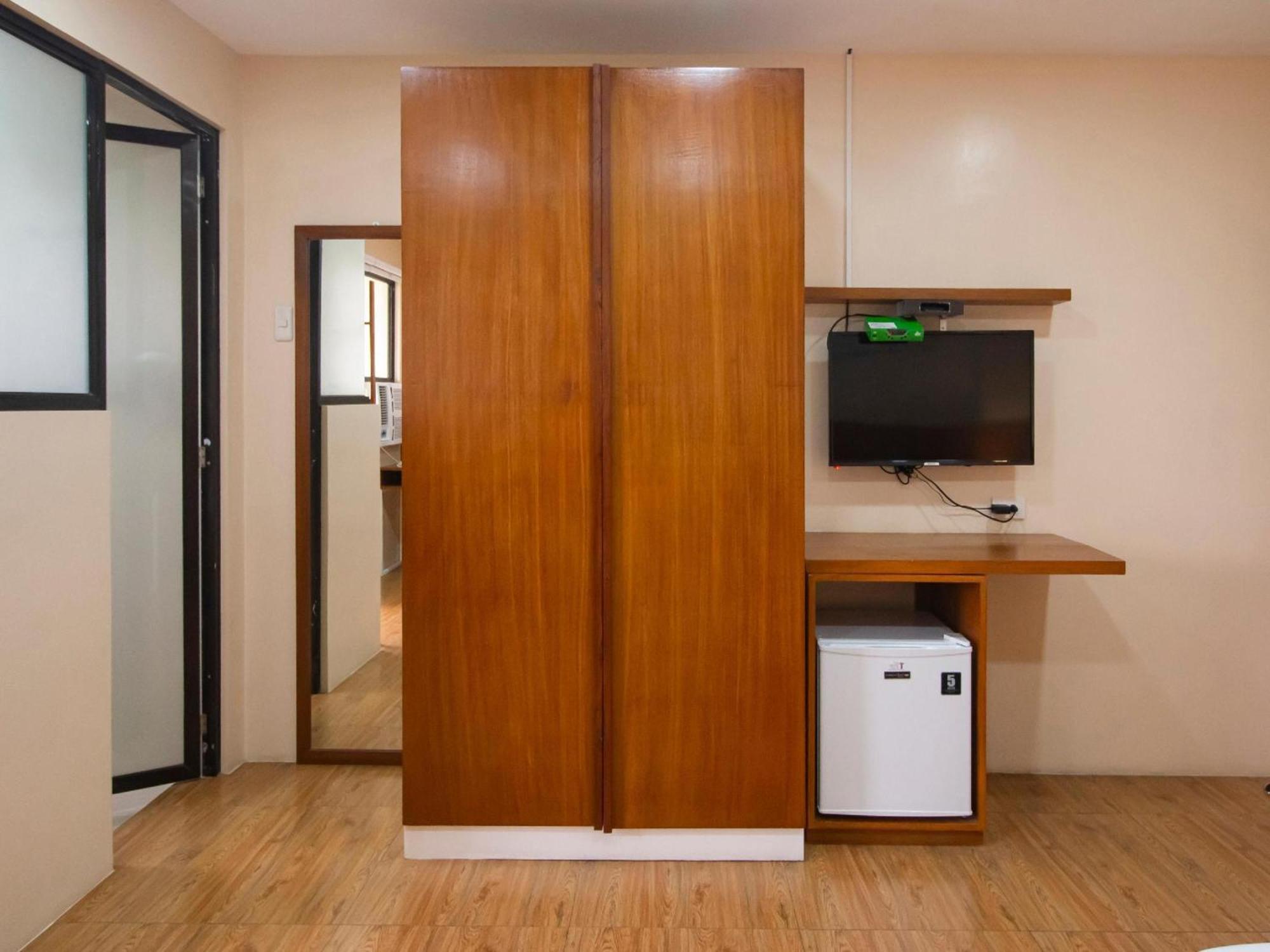 Super Oyo 832 The Teepee Place Hostel & Residence Inn 宿务 外观 照片