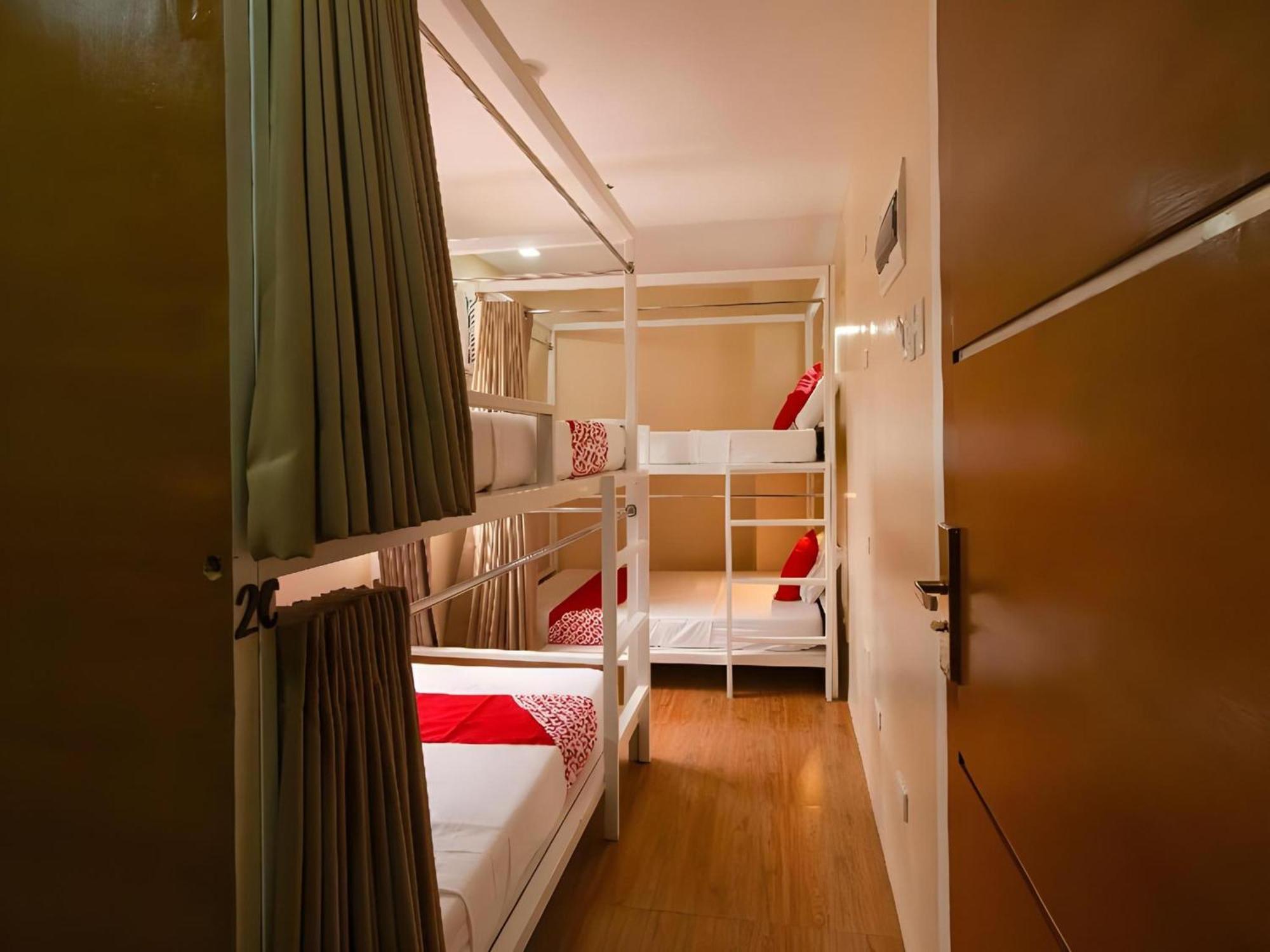 Super Oyo 832 The Teepee Place Hostel & Residence Inn 宿务 外观 照片