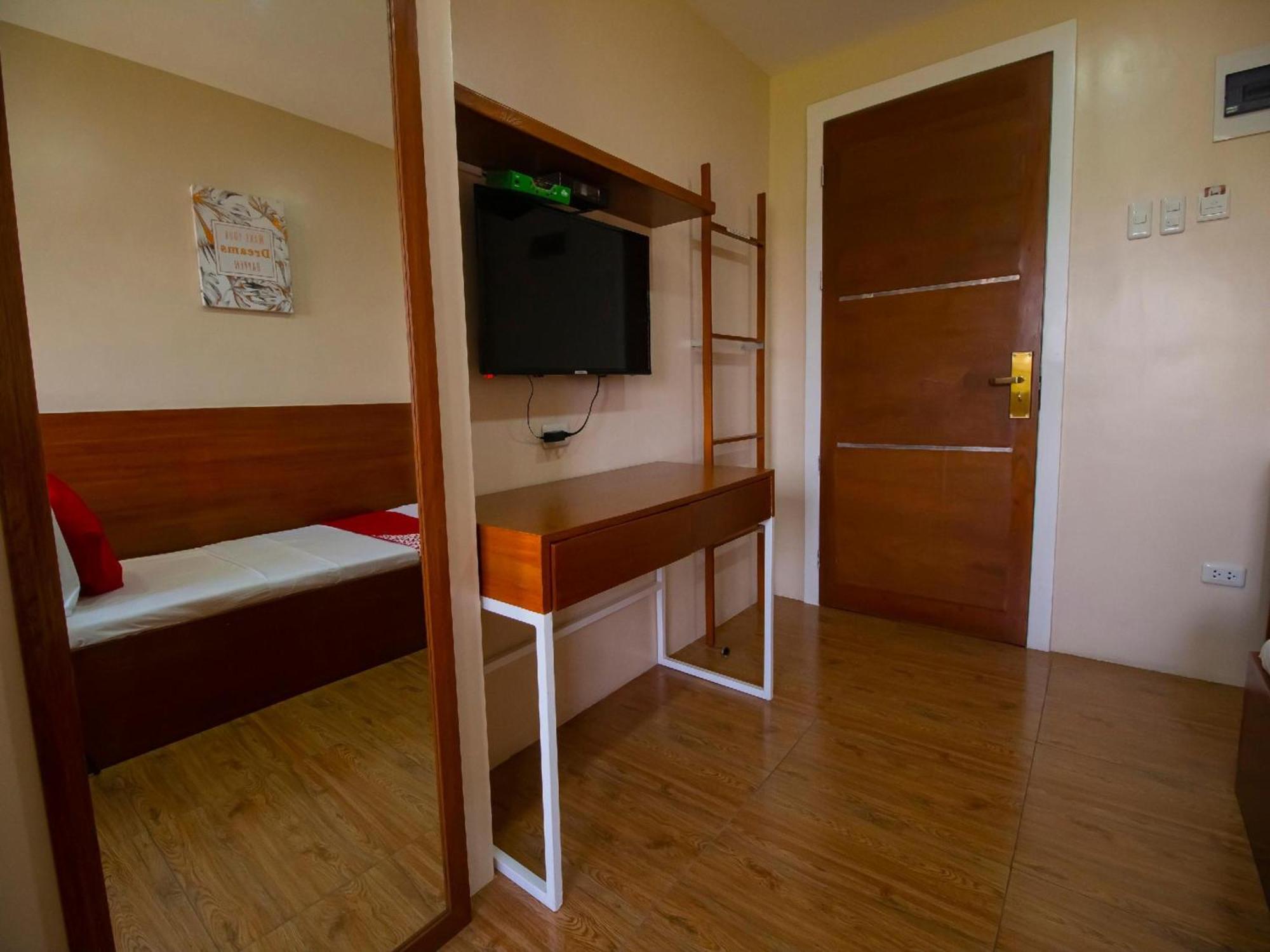 Super Oyo 832 The Teepee Place Hostel & Residence Inn 宿务 外观 照片