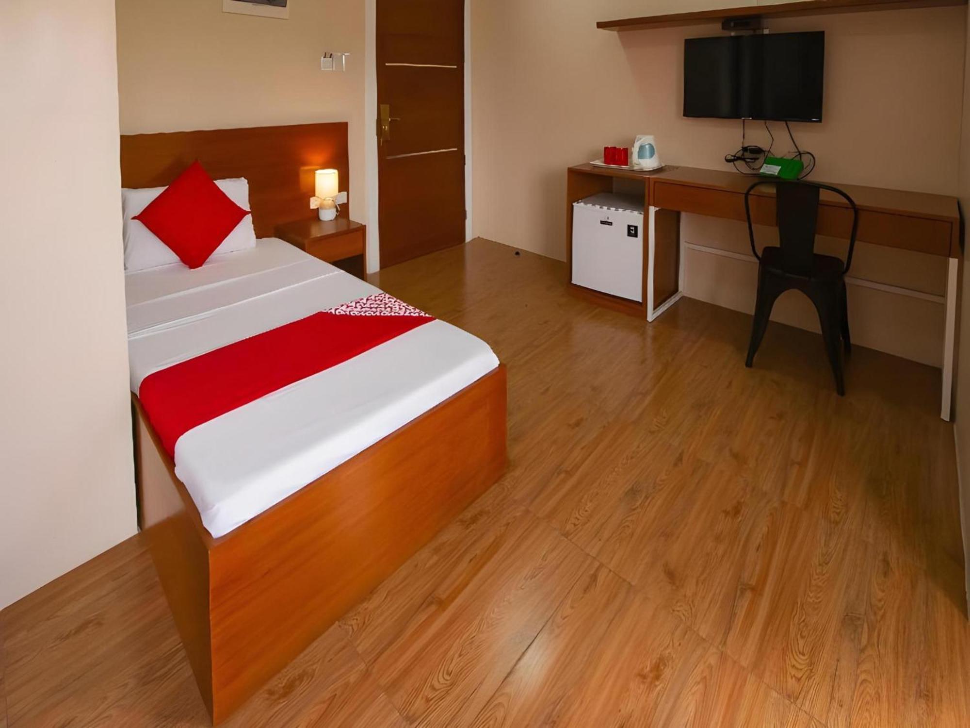 Super Oyo 832 The Teepee Place Hostel & Residence Inn 宿务 外观 照片