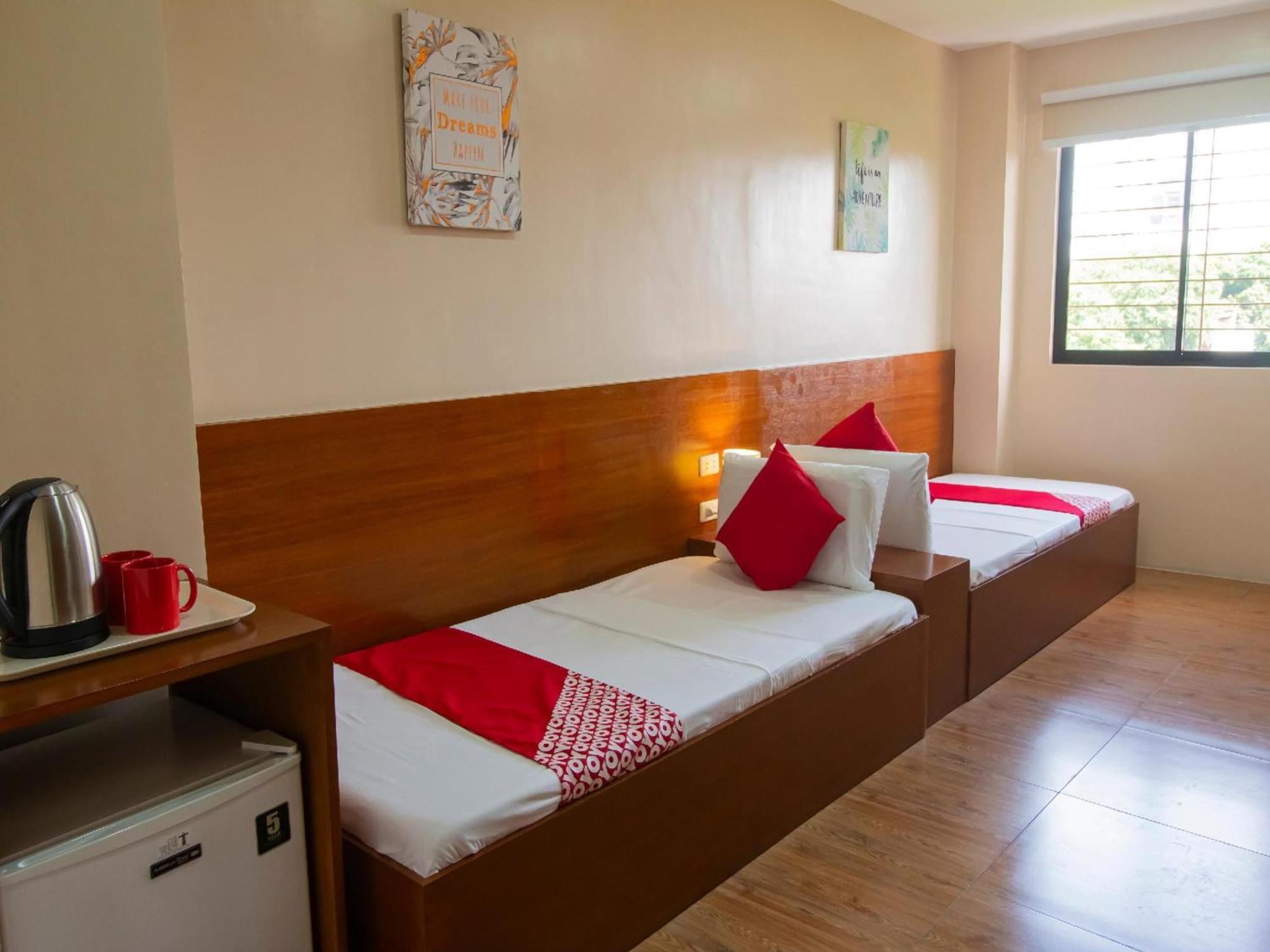 Super Oyo 832 The Teepee Place Hostel & Residence Inn 宿务 外观 照片