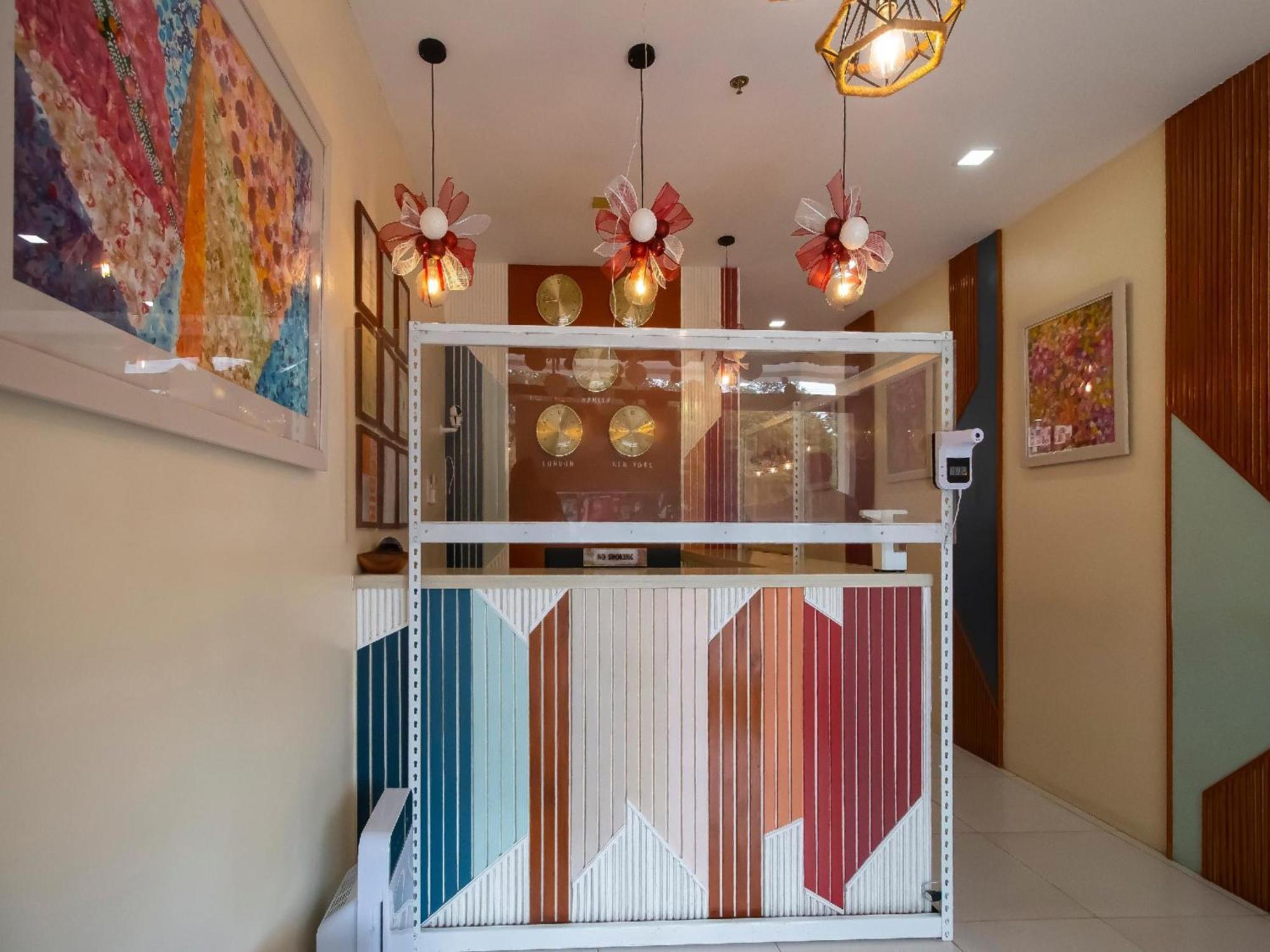 Super Oyo 832 The Teepee Place Hostel & Residence Inn 宿务 外观 照片